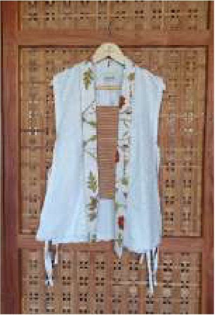 Outer Kinanthi Tanpa Lengan — foto 1